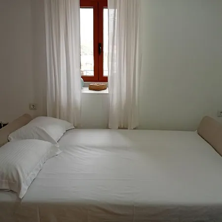 Vrontas House