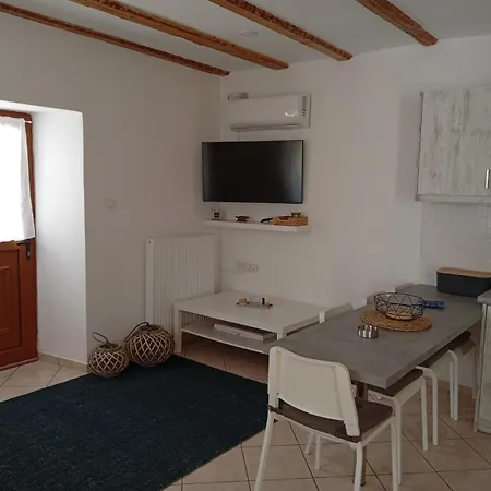 Apartamento Vrontas House