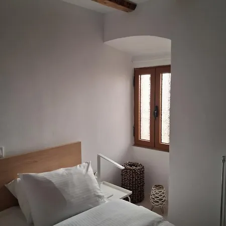 Appartement Vrontas House